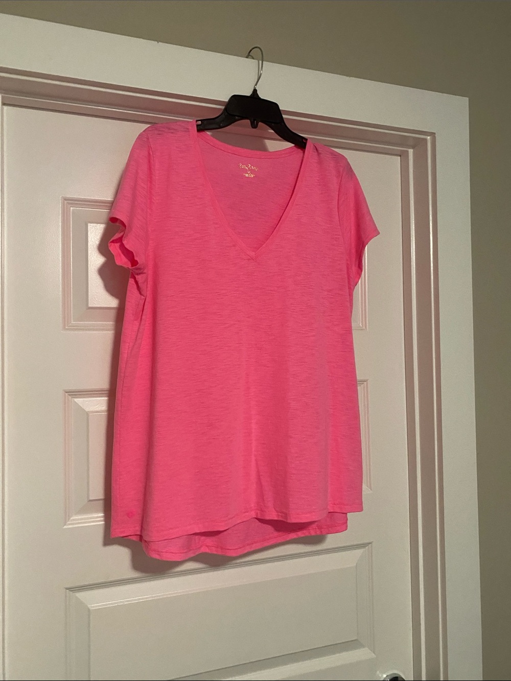 Lilly Pulitzer Bright Pink V-Neck Short Sleeve Tee